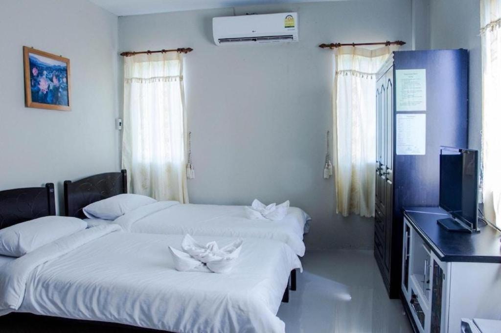 Hadthong Resort Pak Phayun Exterior photo