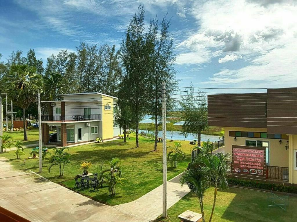 Hadthong Resort Pak Phayun Exterior photo
