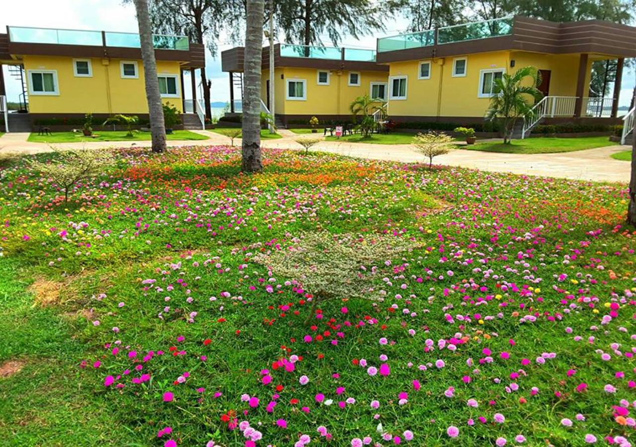 Hadthong Resort Pak Phayun Exterior photo